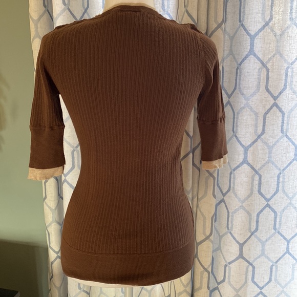 Maurice’s size large short sleeve top. - Picture 2 of 7